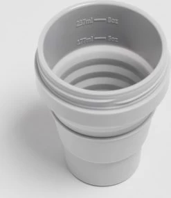 STOJO - Opvouwbare Beker - To Go - Grijs - 237ml - Herbruikbaar 14 STOJO - Opvouwbare Beker - To Go - Grijs - 237ml - Herbruikbaar -Keukenserie Winkel 1039x1200