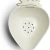 Riviera Maison Fruitvergiet, Aardbeien Zeef - Tasty Strawberry Colander - Wit / Goud - Porselein - 1 Stuk -Keukenserie Winkel 1051x1200 1