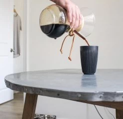 HuskeeCup & Deksel - Koffiebeker - Large - 12oz/36cl - Charcoal -Keukenserie Winkel 1200x1159