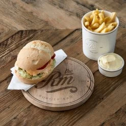 Riviera Maison Serveerplank Rond Hout Voor Hamburger - Amsterdam Burger Bar Serving Board - Bruin - Mangohout - 1 Stuk -Keukenserie Winkel 1200x1200 957