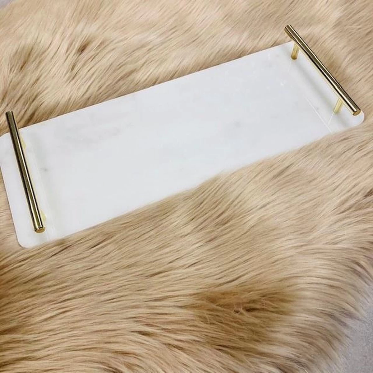 Cosy&Trendy Marmeren Dienblad Met Gouden Handvaten - 40 X 14 Cm 7 Cosy&Trendy Marmeren Dienblad Met Gouden Handvaten - 40 X 14 Cm - Afbeelding 5