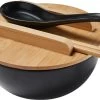 Ernesto Ramen Set Met Bamboe Deksel - Set: 5 Delig - Materiaal: Bamboe | Aardewerk - Kleur: Zwart - Voor Het Stijlvolle Ramen Genot - Aardewerk Lepel – In Traditionele Vorm - Met Bamboe Deksel Voor Het Warm Houden - Japanse Noodle Bowl Noodles -Keukenserie Winkel 1200x643 1