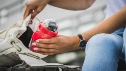 Sareva Muesli Beker - Met Lepel - Yoghurt 2 Go - Rood -Keukenserie Winkel 1200x675 4