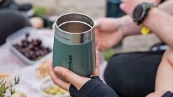 Stanley The Everyday GO Tumbler 0,3 L - Beker - Hammertone Green 12 Stanley The Everyday GO Tumbler 0,3 L - Beker - Hammertone Green -Keukenserie Winkel 1200x675 6