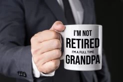 Im Not Retired Im A Full Time Grandpa Koffiemok / Theebeker - 300 Ml - Wit - Opa / Kantoorhumor / VUT / Pensioen - Grappige Cadeau Mok / Beker Voor Collega -Keukenserie Winkel 1200x800 34