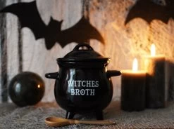 Something Different Soepkom Witches Broth Cauldron With Broom Spoon Zwart -Keukenserie Winkel 1200x896 5