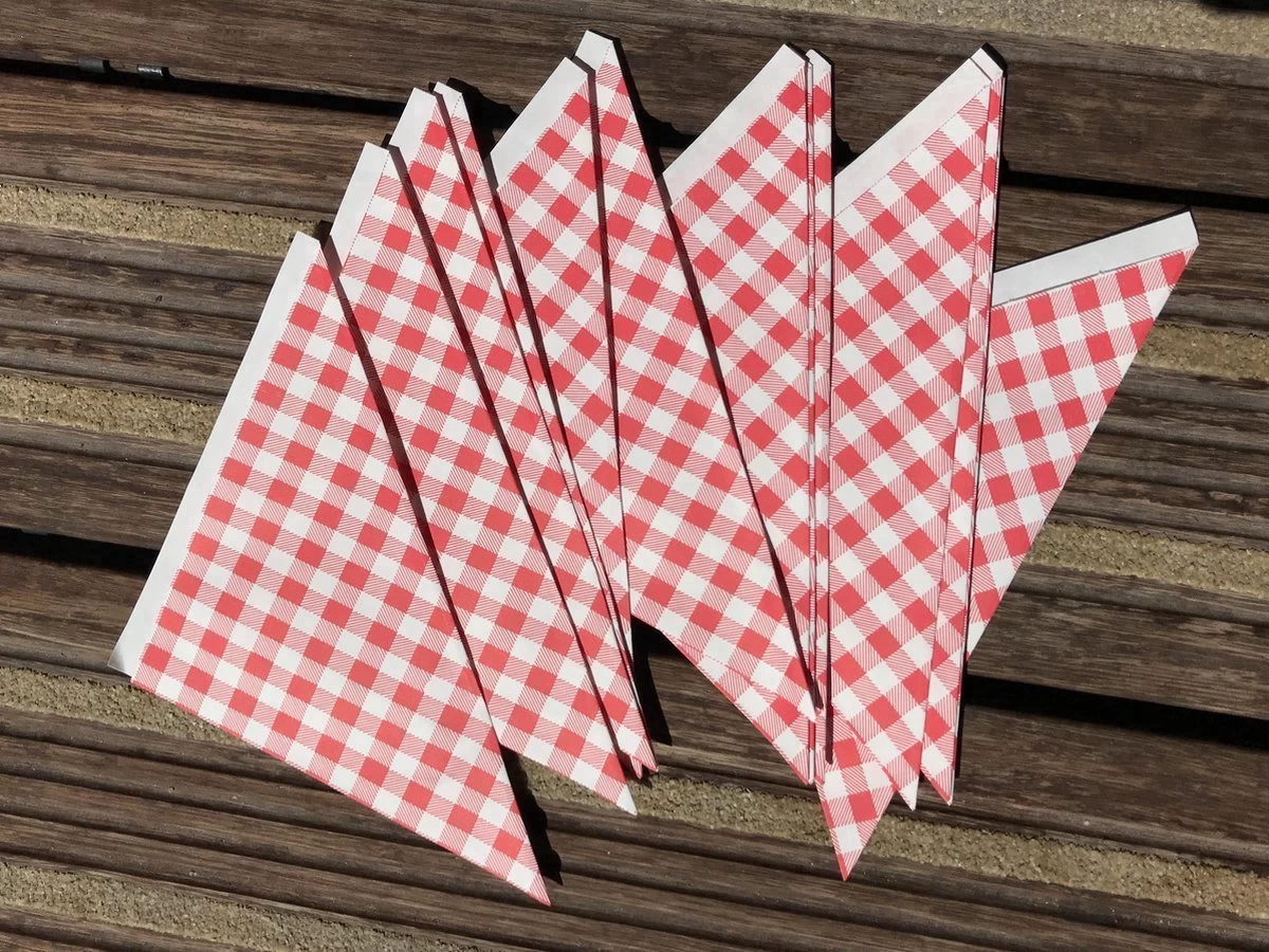 Papieren Frietzak - 30 Stuks - Kleine Patat Maat K14 - Boerenbont - Rode Ruitjes - Puntzak - Patatzak - Traktaties 5 Papieren Frietzak - 30 Stuks - Kleine Patat Maat K14 - Boerenbont - Rode Ruitjes - Puntzak - Patatzak - Traktaties - Afbeelding 3