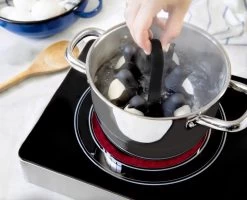 Peleg Design Egguins Eierhouder -Keukenserie Winkel 1200x973 4