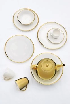 Vtwonen Serviesset - Wit/Goud - Porselein - 36-Delig -Keukenserie Winkel 809x1200 1