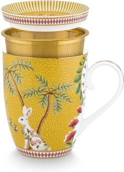 Pip Studio La Majorelle Yellow - Theeset - Porselein - Mok + Theezeef + Theetip - Porselein - 350ml - Geel Servies - Pasen - Konijn -Keukenserie Winkel 864x1200