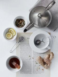 Vaja Valerie - Theepot Met Filter - Dubbelwandig - RVS - 1.2L 31 Vaja Valerie - Theepot Met Filter - Dubbelwandig - RVS - 1.2L -Keukenserie Winkel 900x1200 13